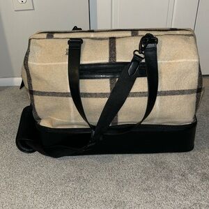 Beis Weekender bag in Plaid
